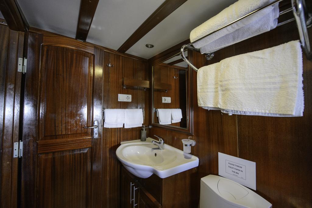 Tersane IV Vincitore 4 Hotel Di Bruno Barbieri باليرمو المظهر الخارجي الصورة